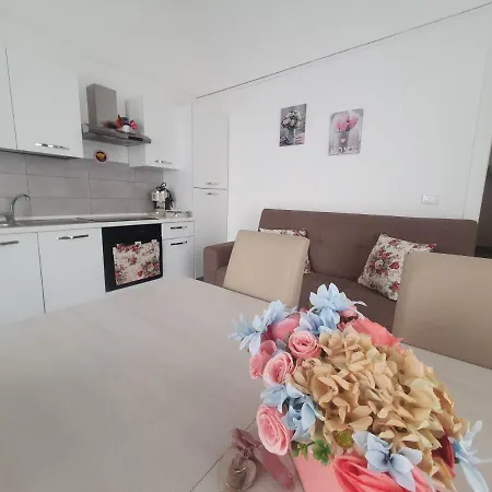 Dimora Donna Madia Apartment *