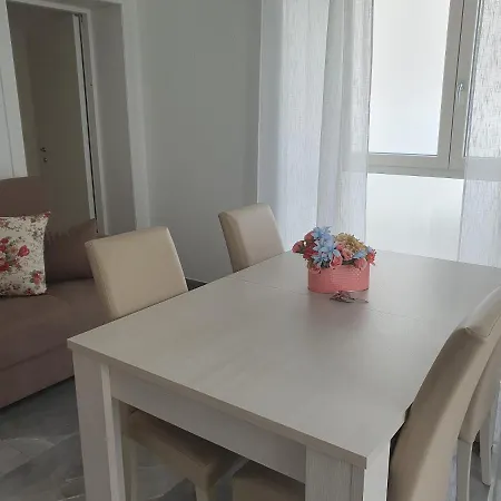 Апартаменты Dimora Donna Madia *